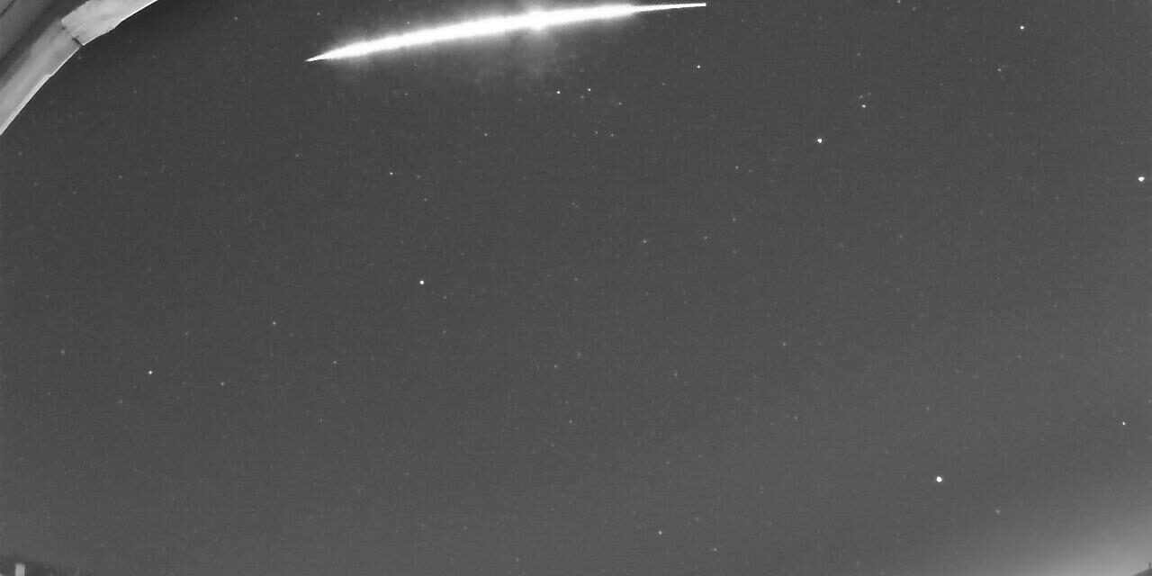 Bright bolide over the Moravian-Slovak border